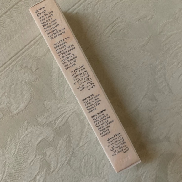 Huda Beauty Glowish Bright Light Concealer in Fair Cool 1.5 BNIB - Picture 8 of 8